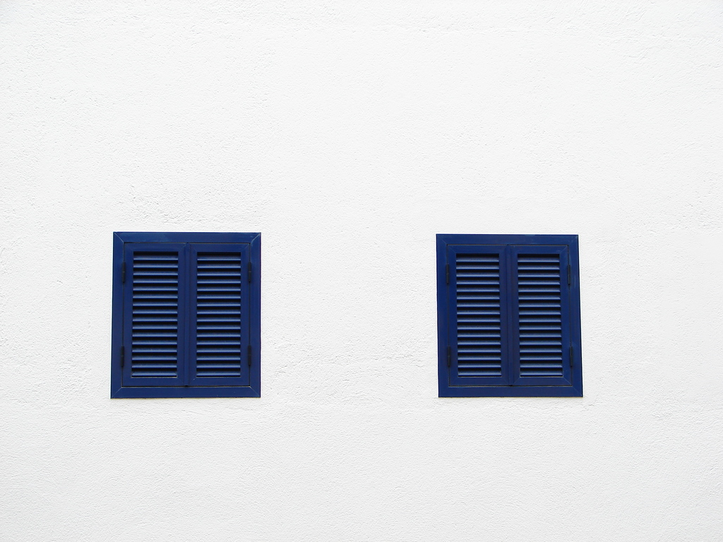Very minimal high resolution image of two windows